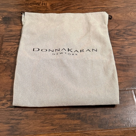 Donna Karan ROSLYN SMALL HOBO - Picture 2 of 8